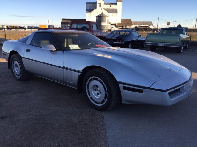 1986 Silver Chevrolet Corvette Coupe
