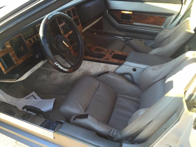 1986 Silver Chevrolet Corvette Coupe