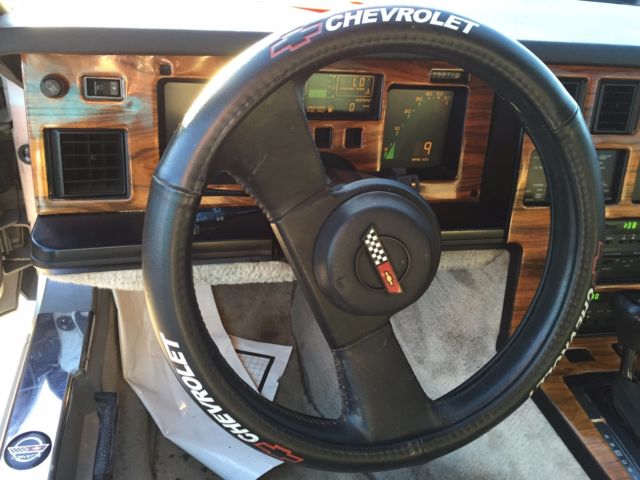 1986 Silver Chevrolet Corvette Coupe