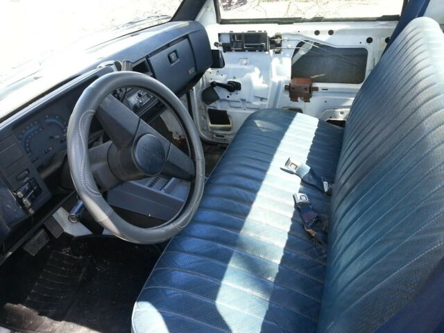 1986 White Chevrolet S-10