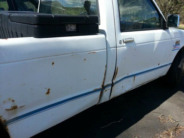 1986 White Chevrolet S-10