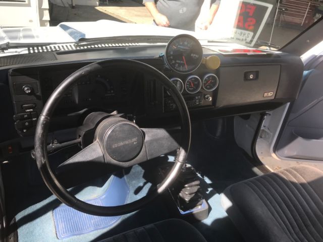 1986 White Chevrolet S-10