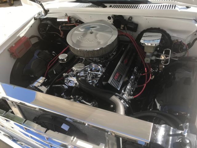 1986 White Chevrolet S-10