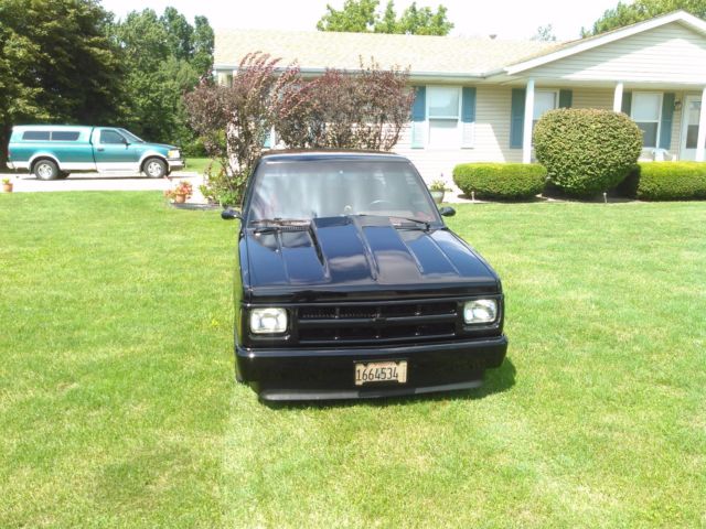 1986 Black Chevrolet S-10