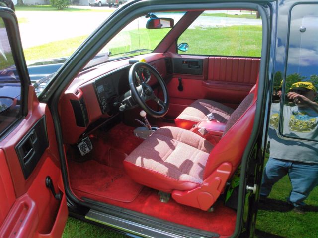 1986 Black Chevrolet S-10