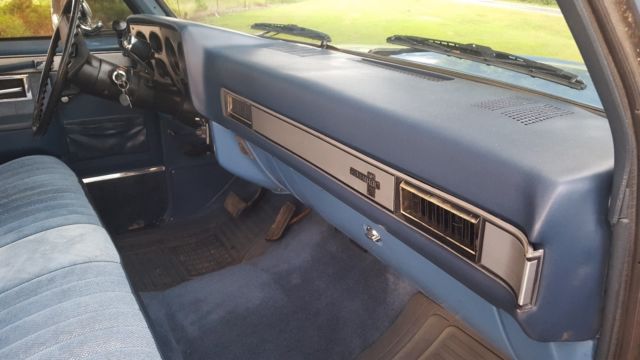 1986 Blue Chevrolet C-10 Standard Cab Pickup