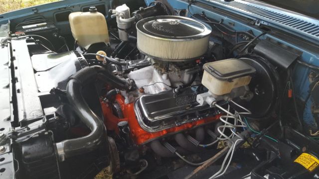 1986 Blue Chevrolet C-10 Standard Cab Pickup
