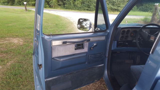 1986 Blue Chevrolet C-10 Standard Cab Pickup
