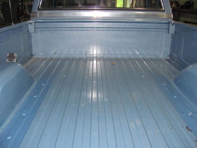 1986 blue & white Chevrolet Other Standard Cab Pickup
