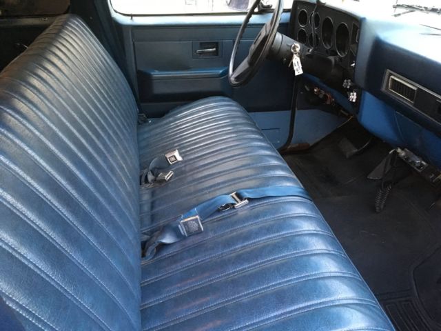 1986 Blue Chevrolet Suburban