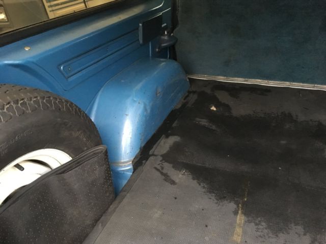 1986 Blue Chevrolet Suburban