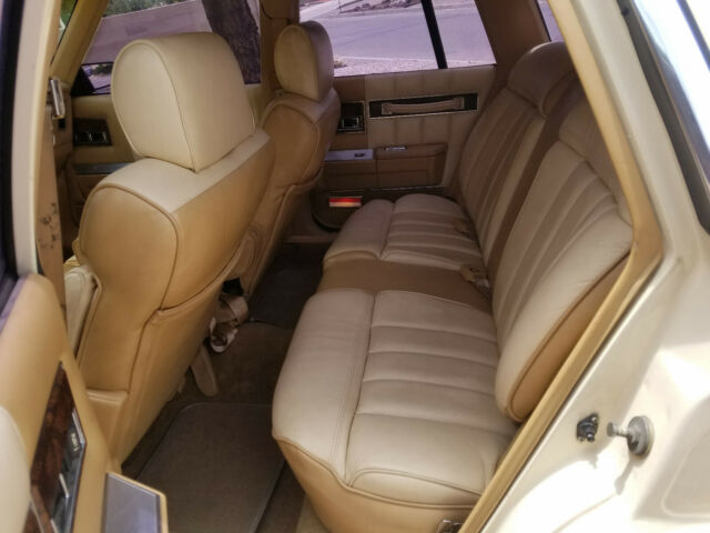 1986 Yellow Chrysler Town & Country Wagon