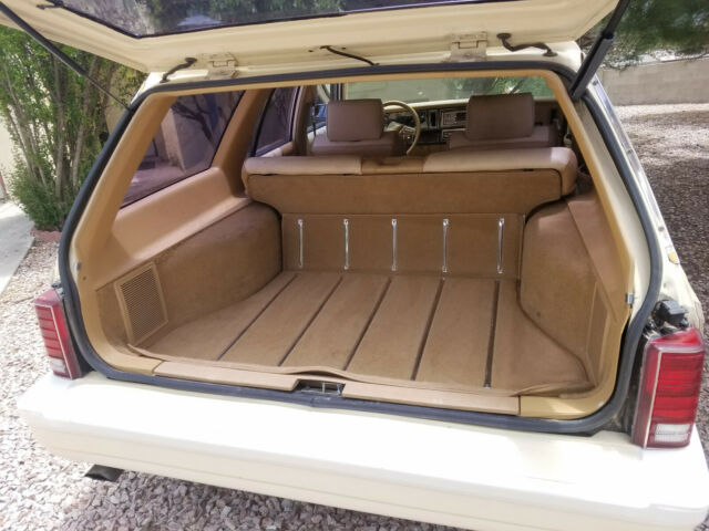 1986 Yellow Chrysler Town & Country Wagon
