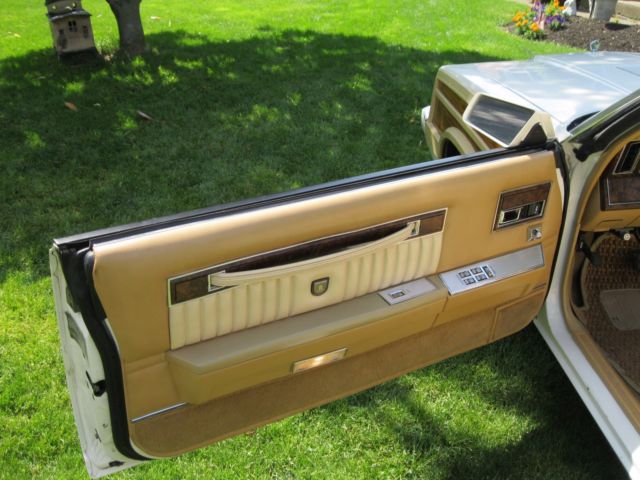 1986 White Chrysler LeBaron Convertible