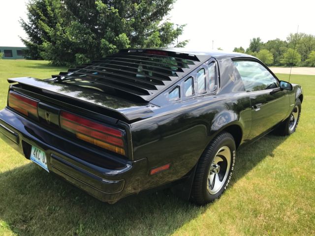 1984 BLACK Pontiac Firebird