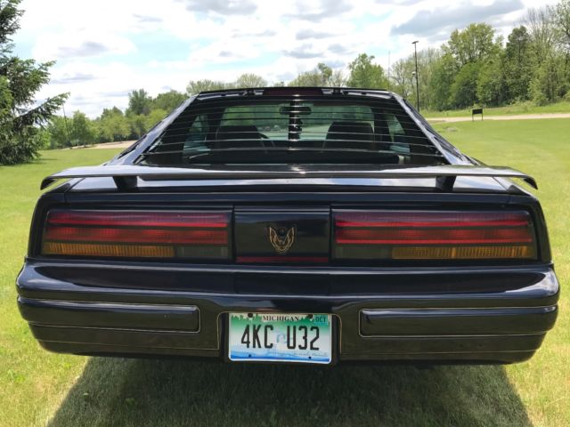 1984 BLACK Pontiac Firebird