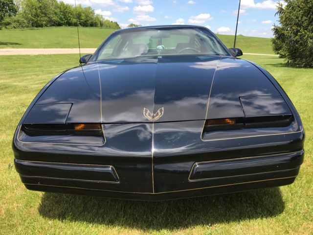 1984 BLACK Pontiac Firebird