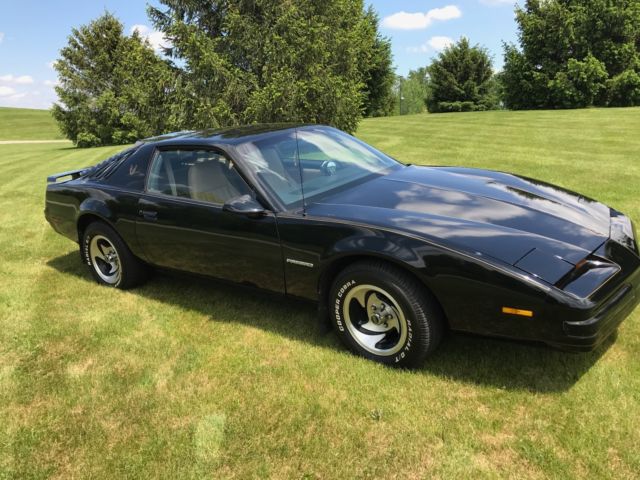 1984 BLACK Pontiac Firebird