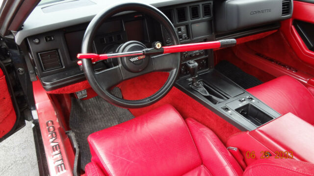 1986 Black Chevrolet Corvette 2dr