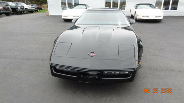 1986 Black Chevrolet Corvette 2dr