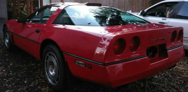 1986 Red Chevrolet Corvette Coupe