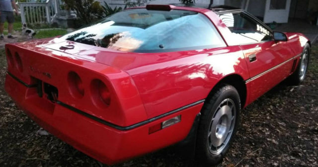 1986 Red Chevrolet Corvette Coupe