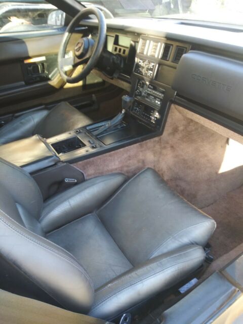 1986 Brown Chevrolet Corvette Coupe