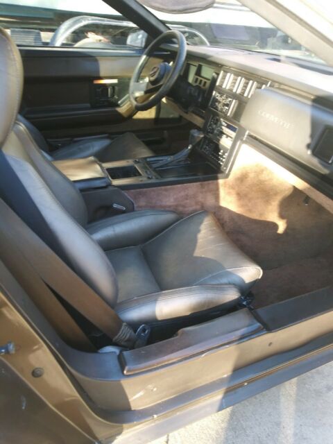 1986 Brown Chevrolet Corvette Coupe