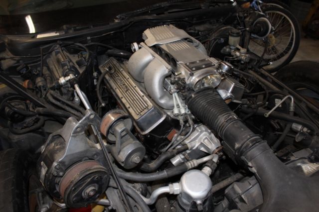 1986 White Chevrolet Corvette Coupe