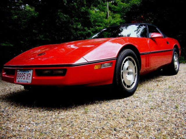 1986 Red Chevrolet Corvette CONVERTIBLE