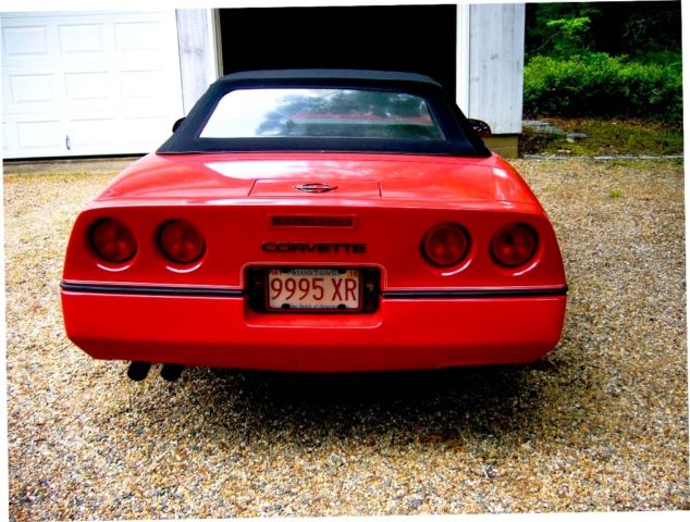 1986 Red Chevrolet Corvette CONVERTIBLE