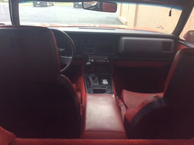 1986 Red Chevrolet Corvette Coupe