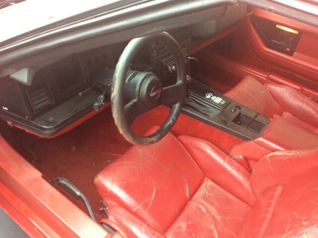 1986 Red Chevrolet Corvette Coupe