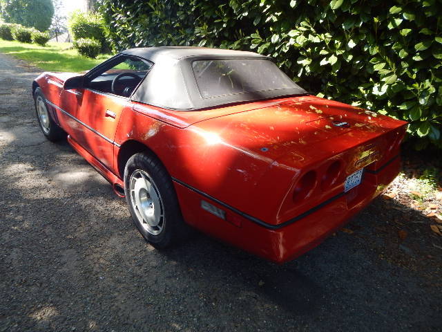 1986 Red Chevrolet Corvette Convertible