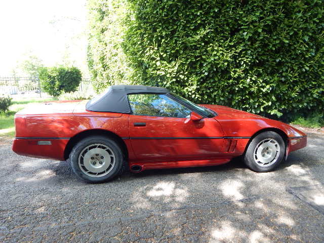 1986 Red Chevrolet Corvette Convertible