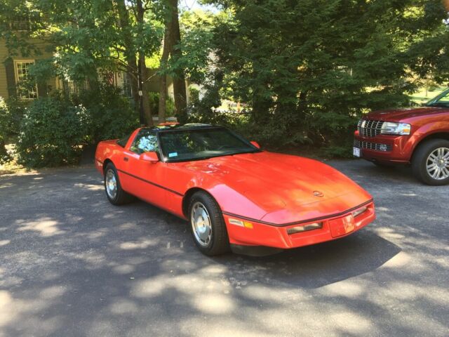 1986 Red Chevrolet Corvette Coupe