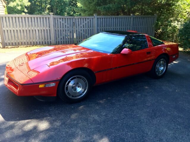 1986 Red Chevrolet Corvette Coupe