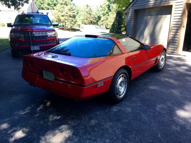 1986 Red Chevrolet Corvette Coupe