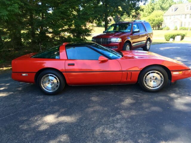 1986 Red Chevrolet Corvette Coupe
