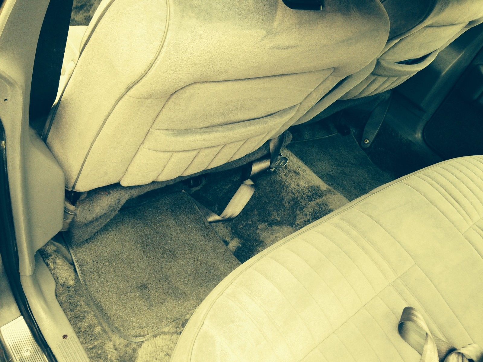 1986 Gray Ford Crown Victoria Sedan