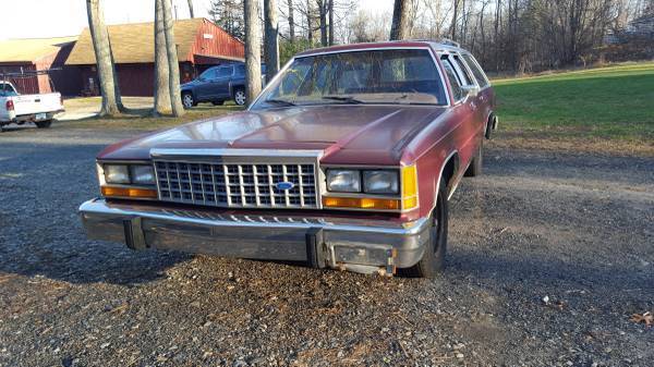1986 Red Ford Crown Victoria Wagon