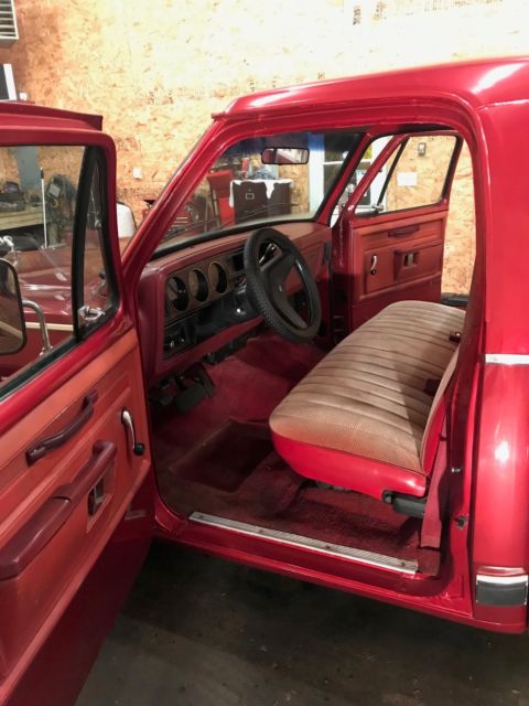 1986 Red Dodge Other Pickups short wheel base