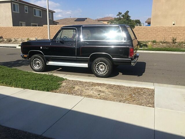 1986 Black Dodge Ramcharger
