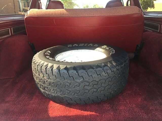 1986 Black Dodge Ramcharger