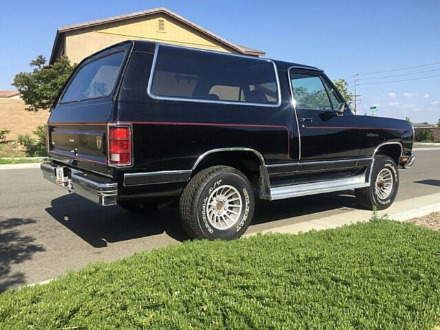 1986 Black Dodge Ramcharger