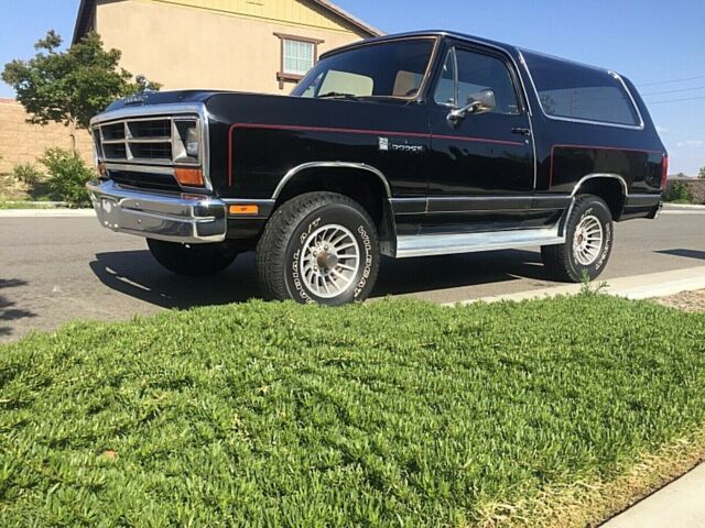 1986 Black Dodge Ramcharger
