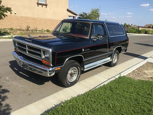 1986 Black Dodge Ramcharger