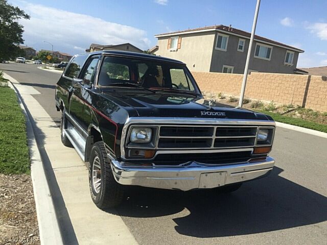 1986 Black Dodge Ramcharger