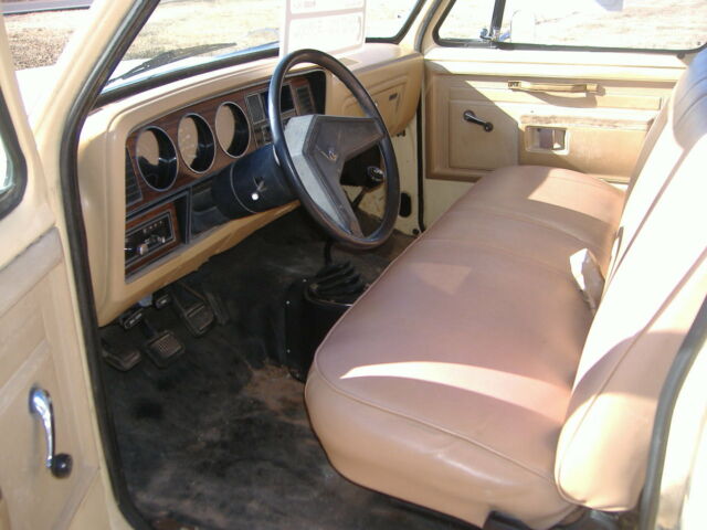 1986 beight Dodge Ram 1500 Extended Crew Cab Pickup