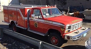 1986 Red Ford F-550 Light Rescue/Utility Truck